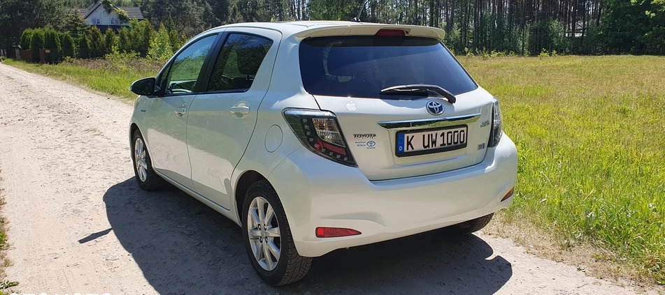 Toyota Yaris cena 29900 przebieg: 148000, rok produkcji 2013 z Białobrzegi małe 56